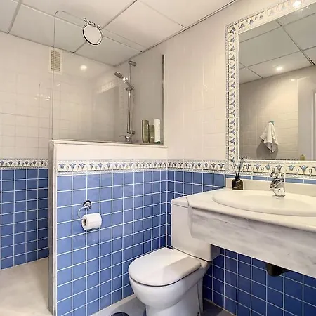 Great Apt Only 200 Mts From The Beach! * Μαρμπέλλα